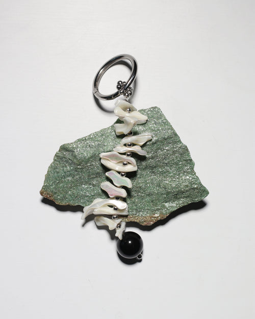 (Pre-Order) Shell & Black Agate Keychain