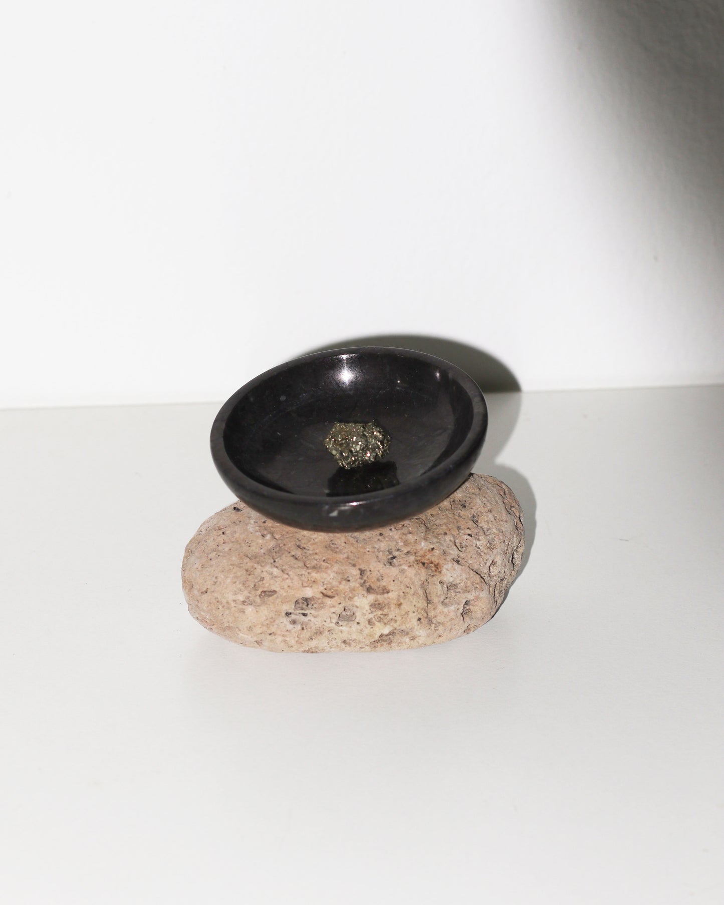 Luna Dish Black Marble