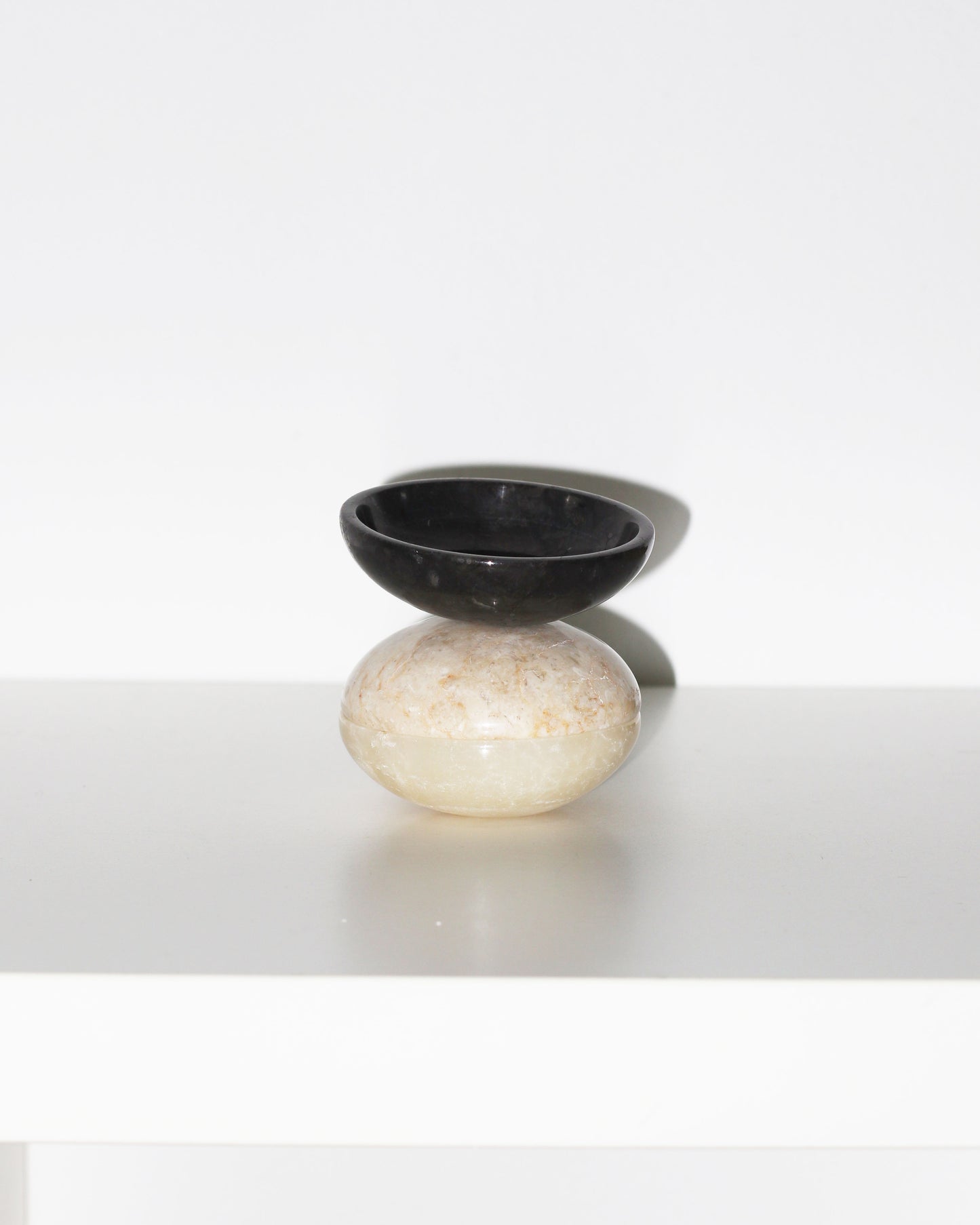 Luna Dish Black Marble